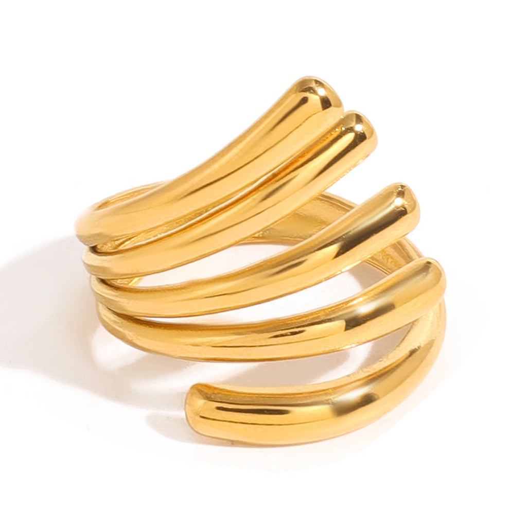 Leonie Ring